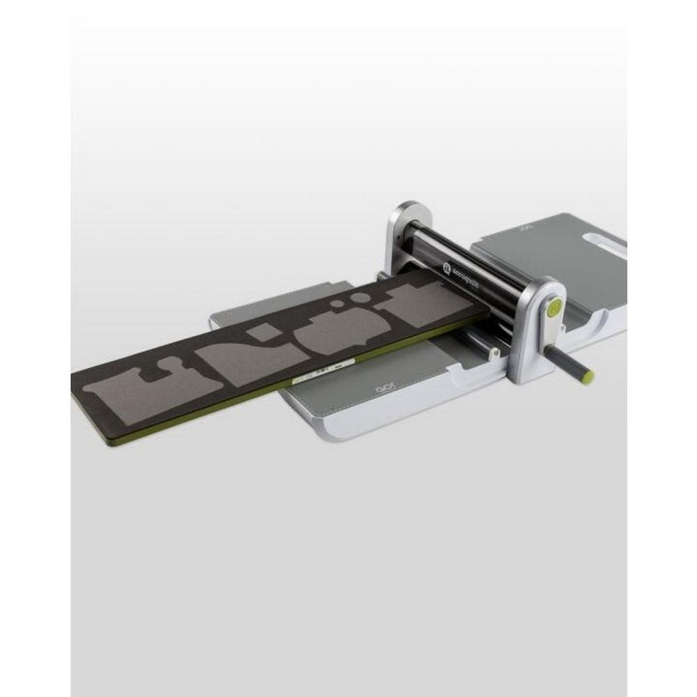 Accuquilt GO! Train Applique Die - Sewingmachinesplus.com