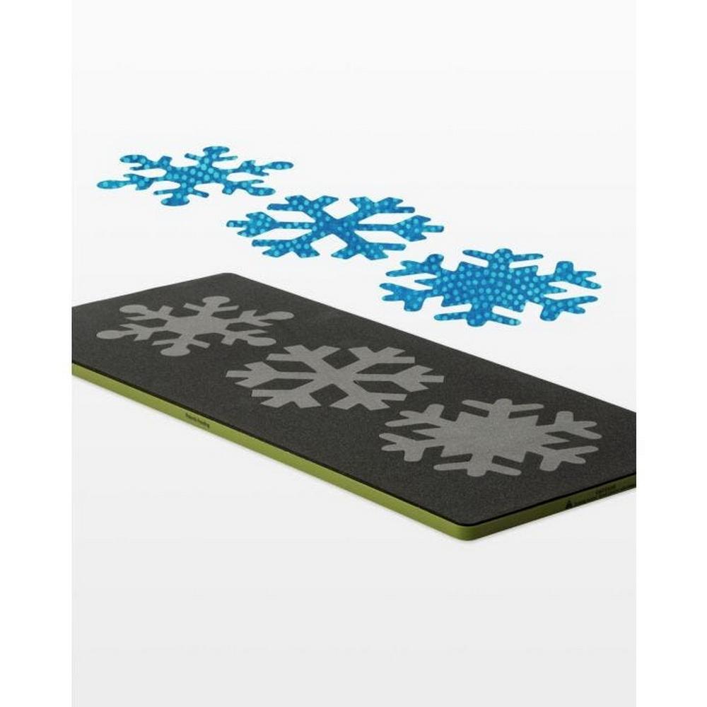 Accuquilt GO! Snowflakes - 7in Applique Die - Sewingmachinesplus.com