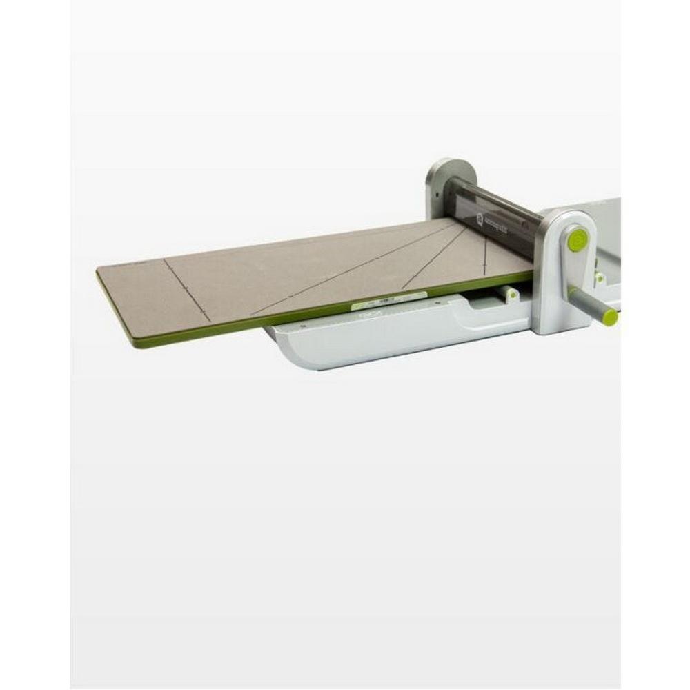 Accuquilt GO! Strip Cutter - 2 - 3/4in (2 - 1/4in Finished) 3 Strips - Sewingmachinesplus.com