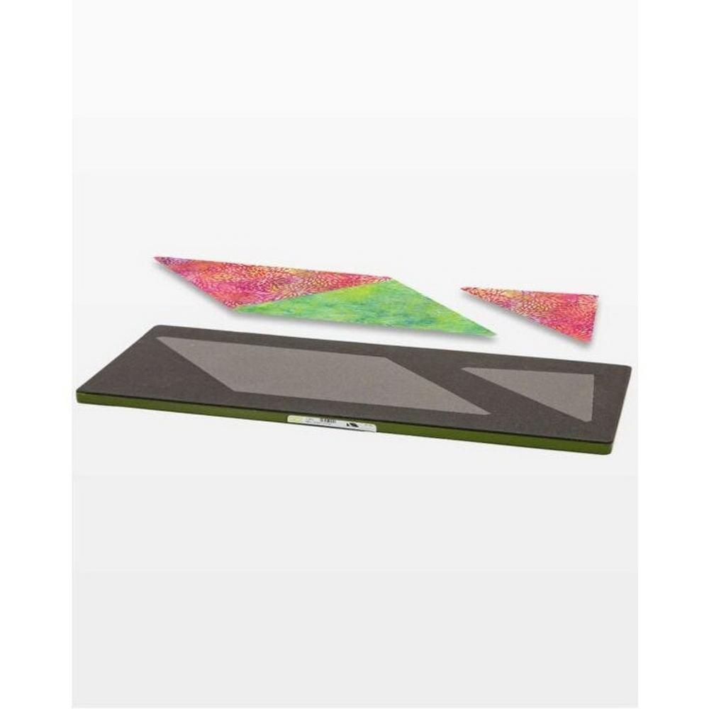 GO! Setting Triangles - 8in Finished Geometric Die - Sewingmachinesplus.com