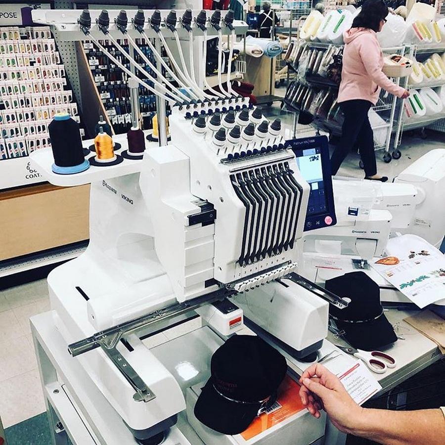 Husqvarna Viking Platinum MN 1000 10 Multi-Needle Embroidery Machine