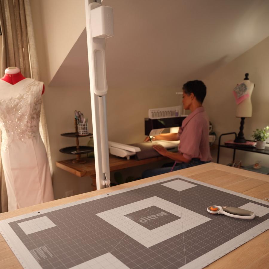 Ditto Pattern Projector System - Sewingmachinesplus.com