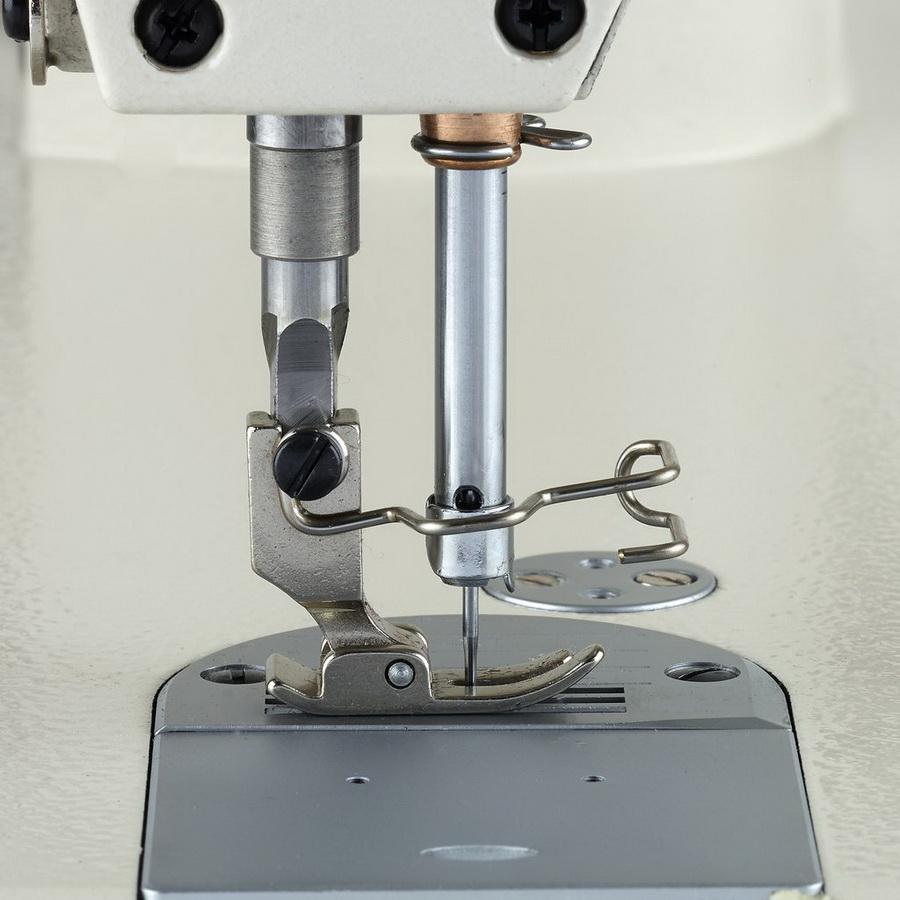 Reliable 3300SD Single Needle Sewing Machine w/ Direct Drive and Uberlight 3100TL Light Lamp