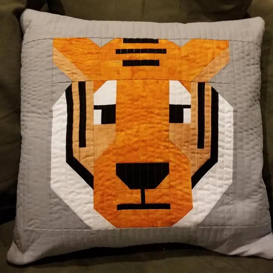 Elizabeth Hartman Antonia Tiger Pillow Cover Kit - Sewingmachinesplus.com