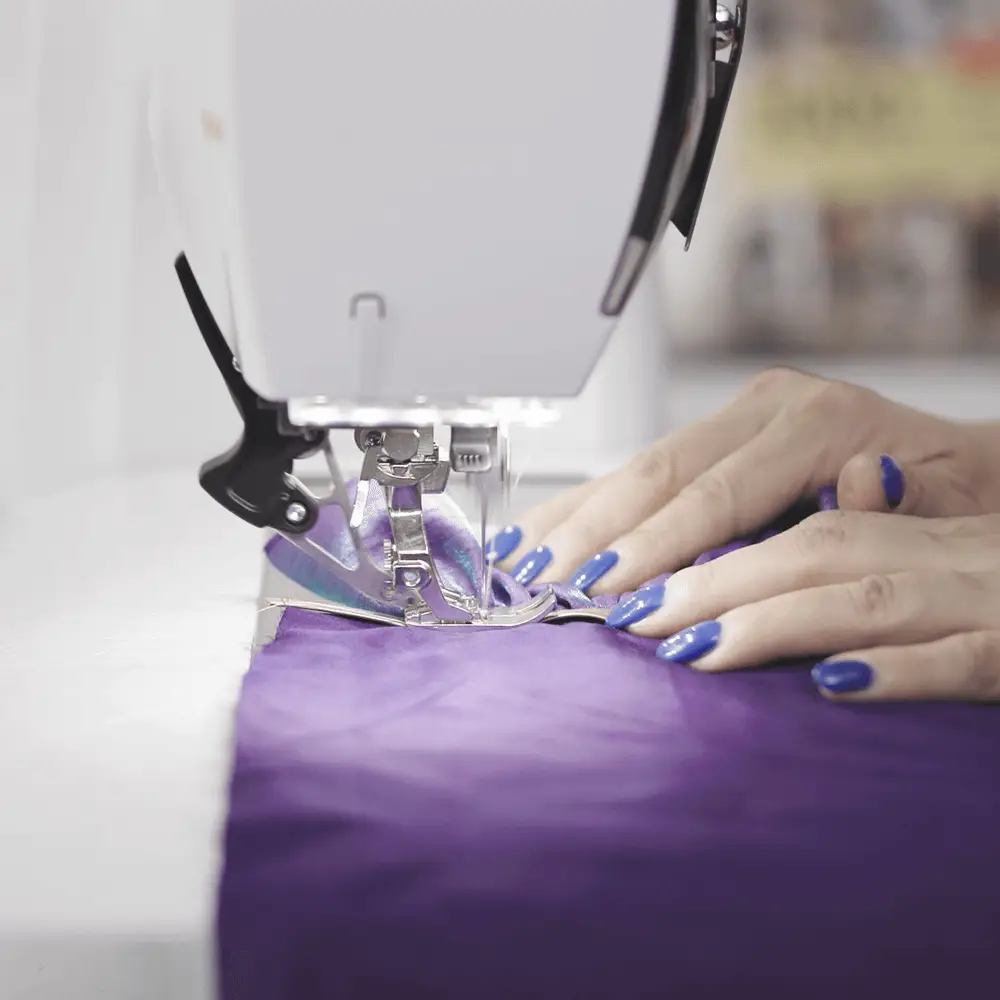Bernina 590 E - Sewingmachinesplus.com