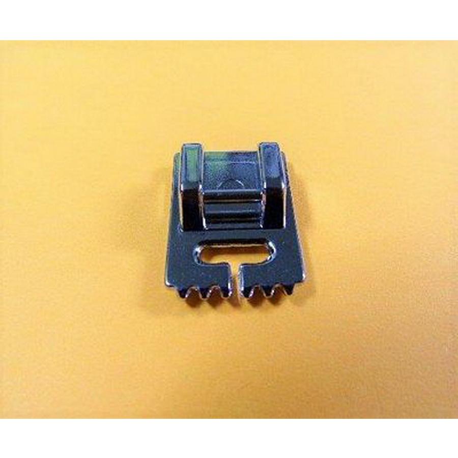 Foot Pintuck 7 grv Metl SnapOn - Sewingmachinesplus.com