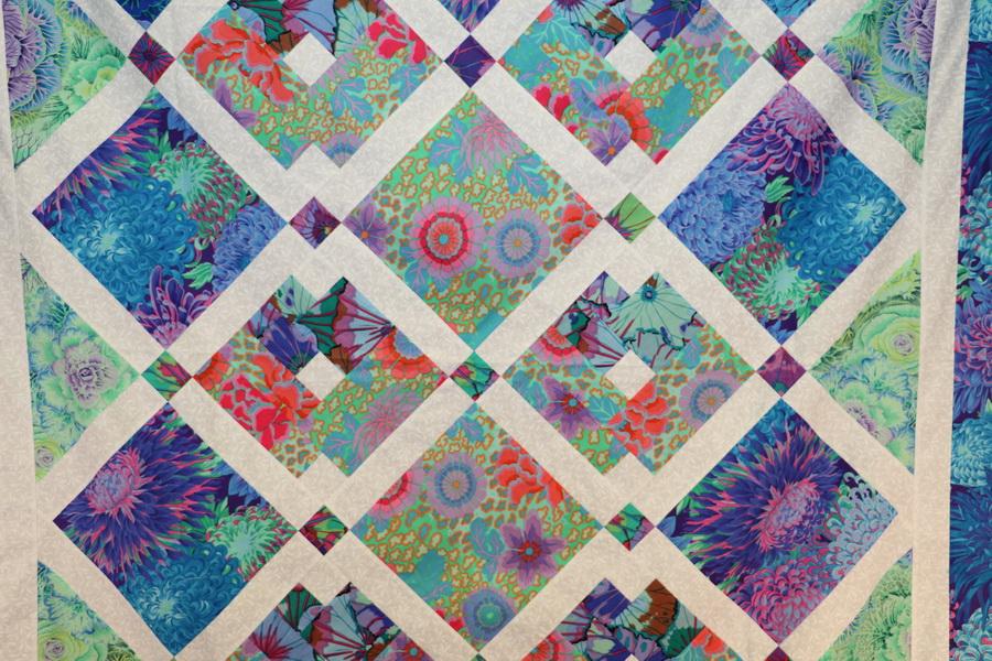 Ready to Sew Midnight In The Garden Pre - cut Quilt Kit - Sewingmachinesplus.com