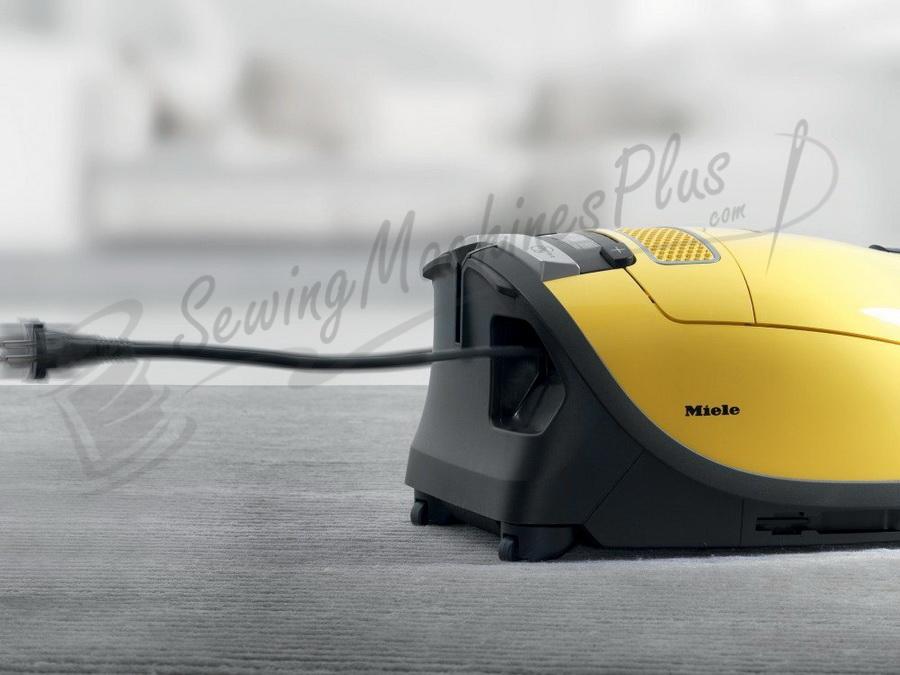 Miele Complete C3 Calima Canister Vacuum Cleaner