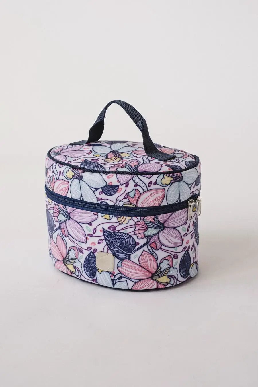 Bluefig Quilter Deluxe Maisy round project bag in pastel floral print with navy zipper