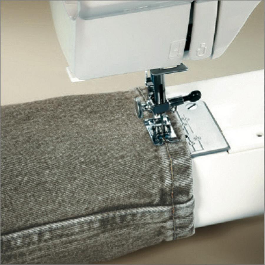 Elna eXplore 240 Mechanical Sewing Machine