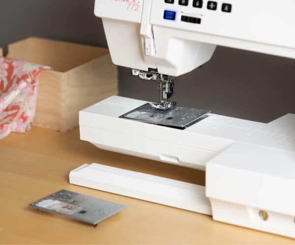 Elna eXcellence 772 Sewing Machine - Sewingmachinesplus.com