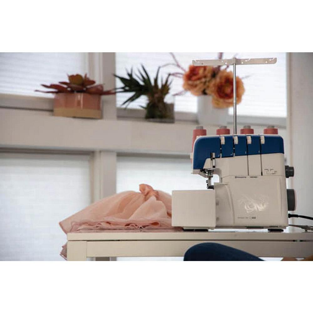 Husqvarna Viking Amber Air S400 Overlocker - Sewingmachinesplus.com