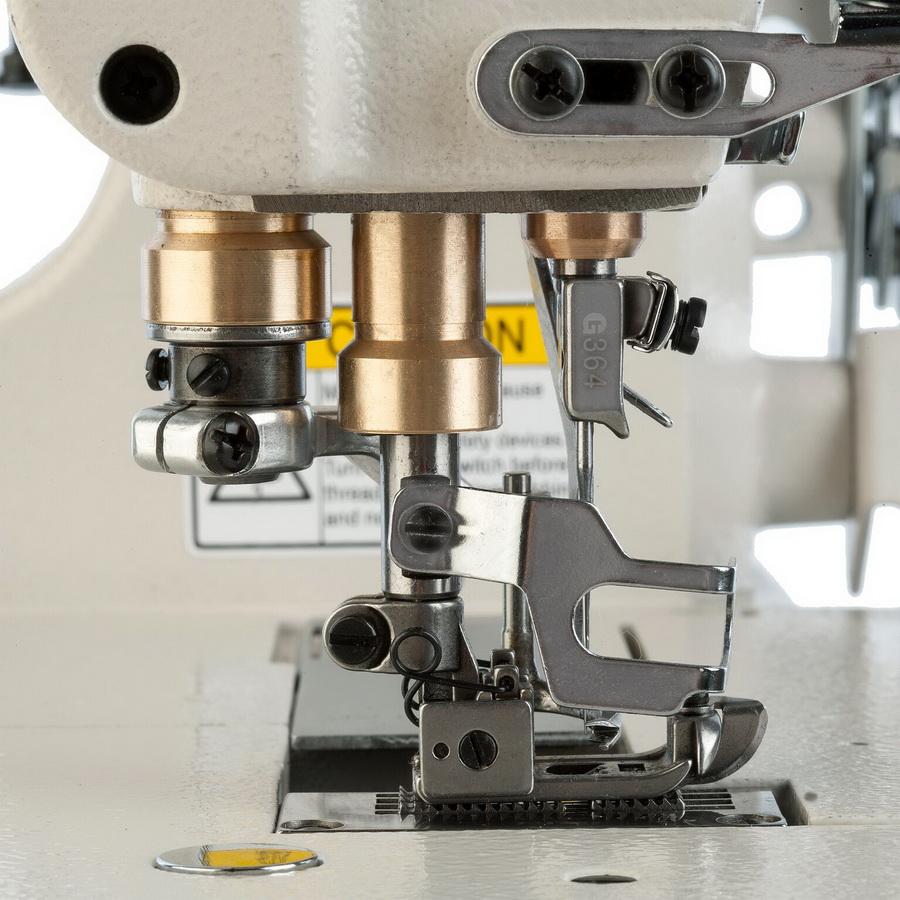 Reliable 2100IF Flat Bed Interlock Direct Drive Motor, Cover Stitch with Assembled Table and Uberlight 3100TL Light Lamp