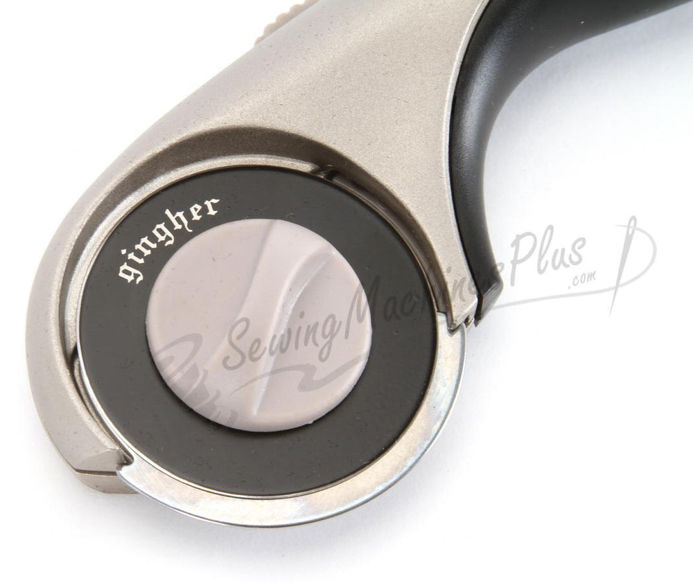 Gingher Right Handed 45mm Rotary Cutter GG-1970