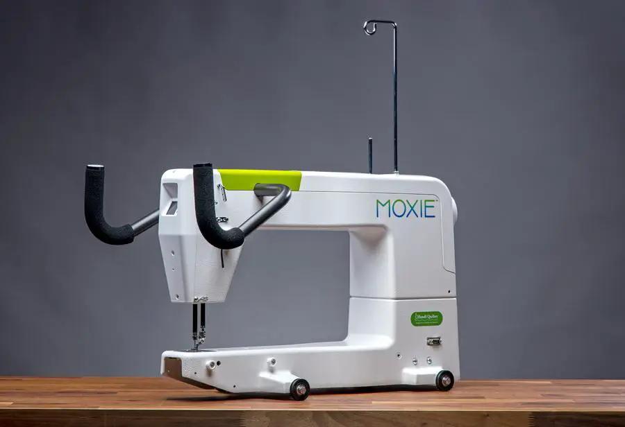 Handi Quilter Moxie 15 Inch Longarm Quilting Machine With Little Foot Frame (DEMO MODEL ONLY) - Sewingmachinesplus.com