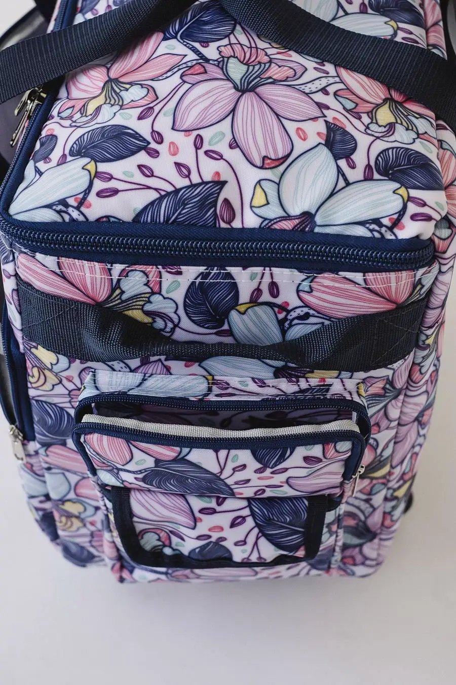 Bluefig Quilter Deluxe Combo: 19" Wheeled Bag, Project Bag, Fat Quarter Bag, Satchel and Thread Carrier - Maisy - Sewingmachinesplus.com