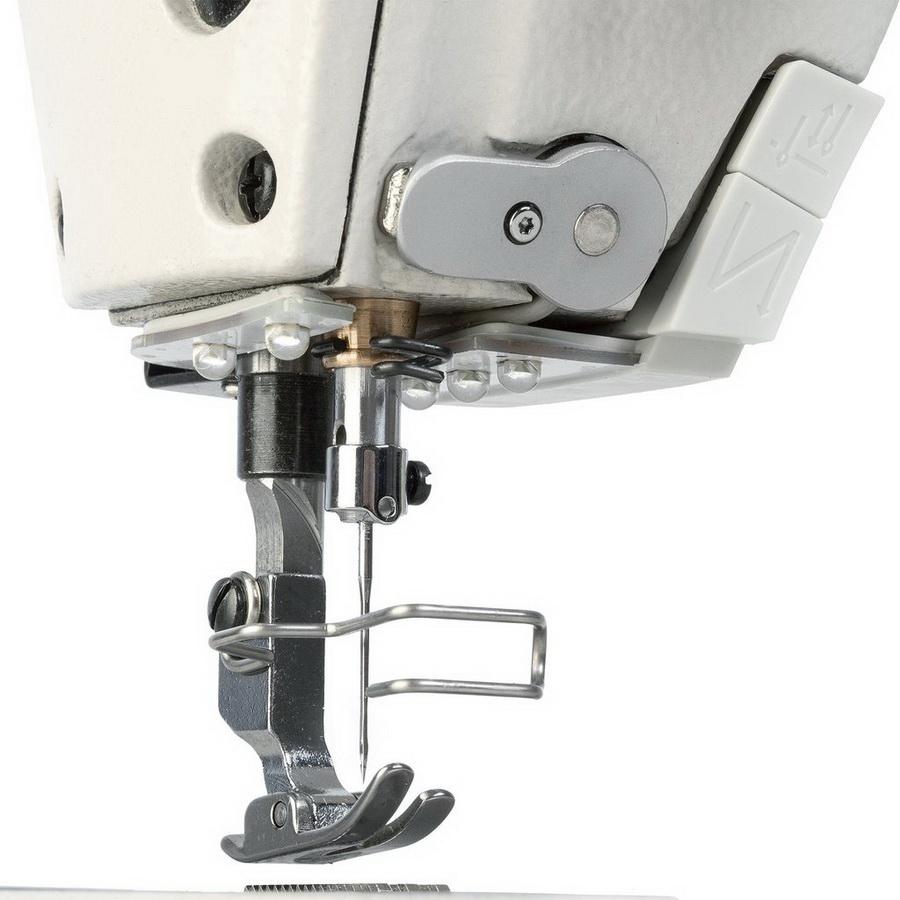 Reliable 5000SD Direct Drive Sewing Machine and Uberlight 3100TL Light Lamp Included