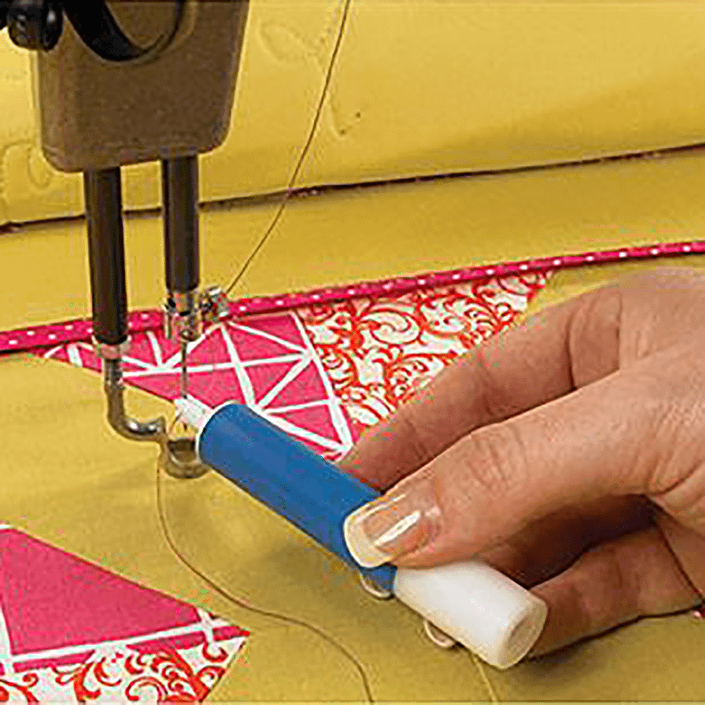 Long Arm Needle threader by Creative Notions CNLAQD1 - Sewingmachinesplus.com