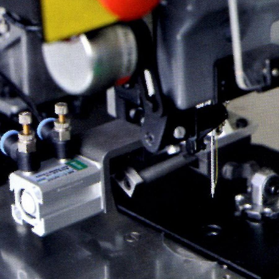 Highlead HLK2210 Industrial Sewing Machine with Assembled Table and Servo Motor