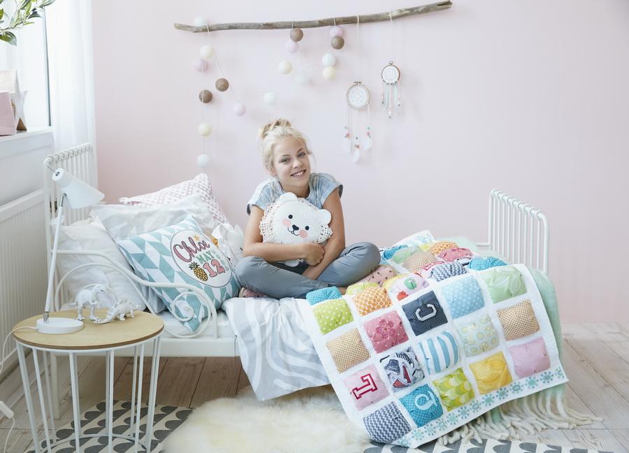 Husqvarna Viking Jade 35 Sewing and Embroidery Machine