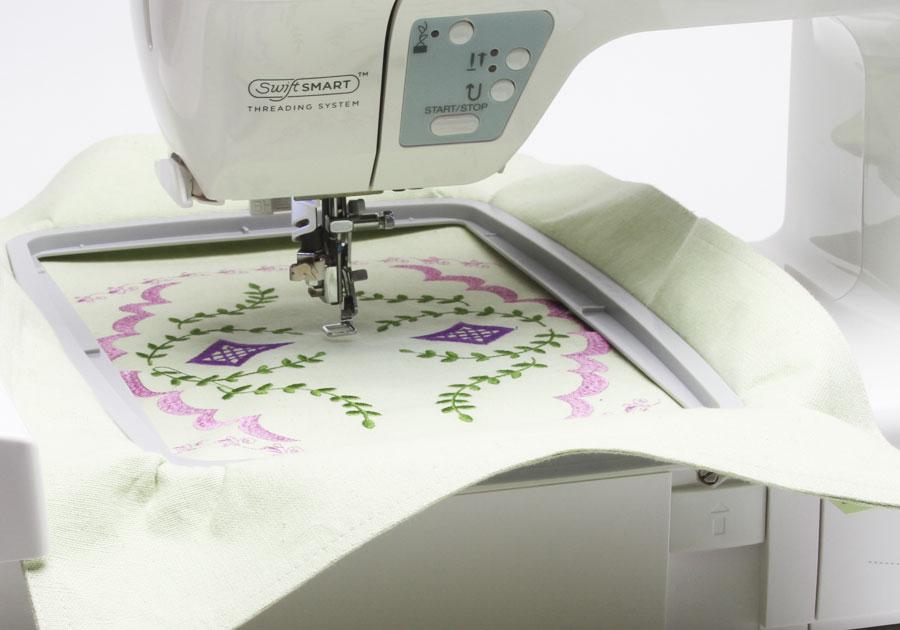 Singer Futura XL-400 w/ BONUS PACKAGE! Stabilizer, 80 Spools of Thread & More