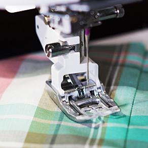 Janome Memory Craft 6700 Professional Sewing Machine