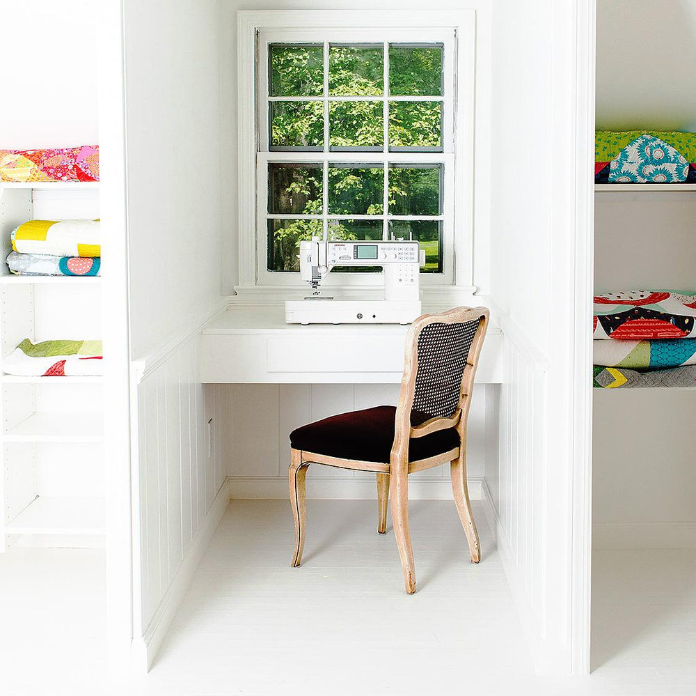 Janome Memory Craft 6700 Professional Sewing Machine