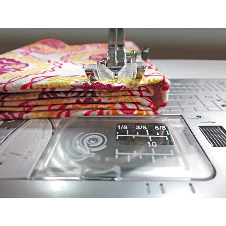Janome Skyline S5 Sewing Machine