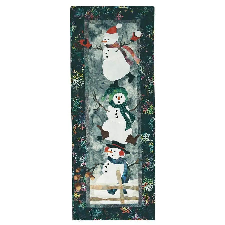 Fabric kit panel by Hoffman Fabrics: Making Spirits Bright features three snowmen on a bordered winter scene
