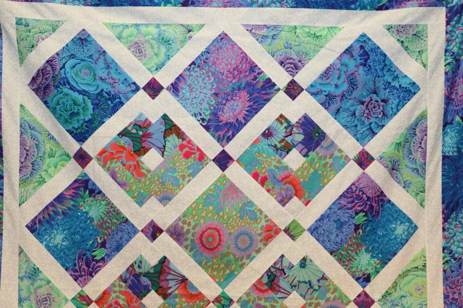 Ready to Sew Midnight In The Garden Pre - cut Quilt Kit - Sewingmachinesplus.com