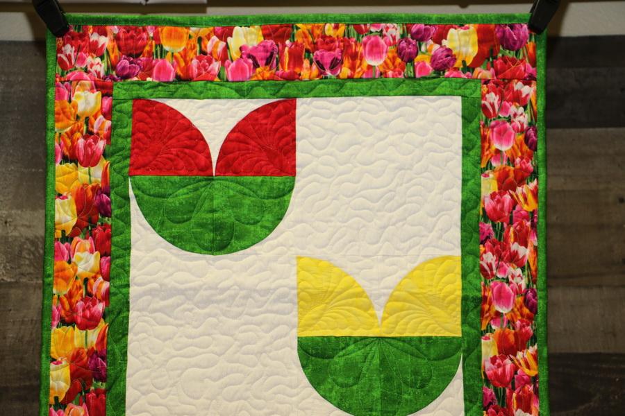 Ready to Sew Tulip Wall Hanging Pre - cut Quilt Kit - Sewingmachinesplus.com