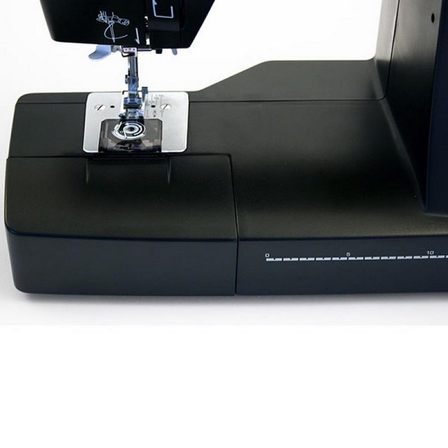 Toyota J17 Super Jeans Sewing Machine