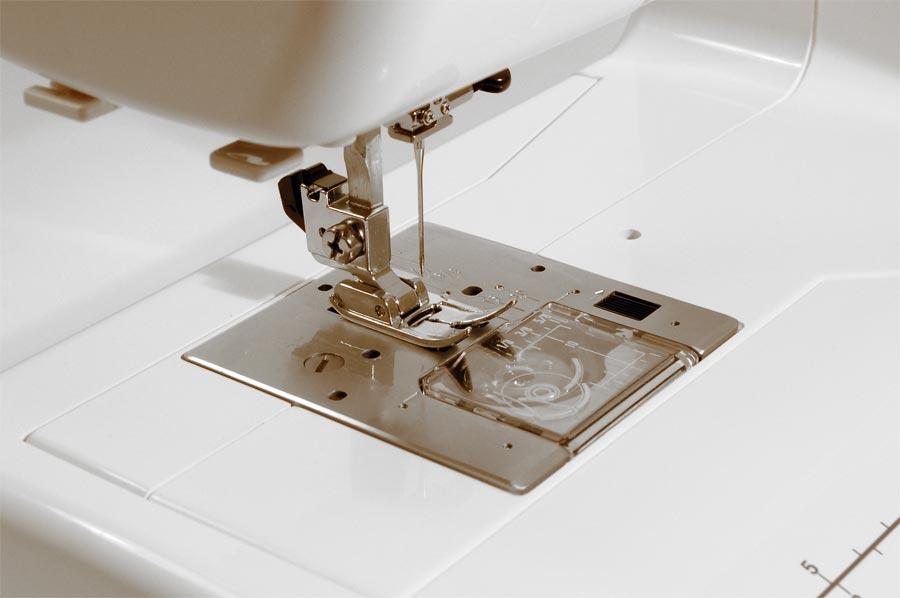 Janome Sewist 625E Sewing Machine - Sewingmachinesplus.com