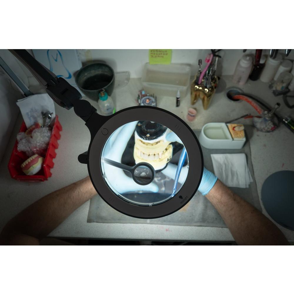 Daylight iQ Magnifier - Sewingmachinesplus.com