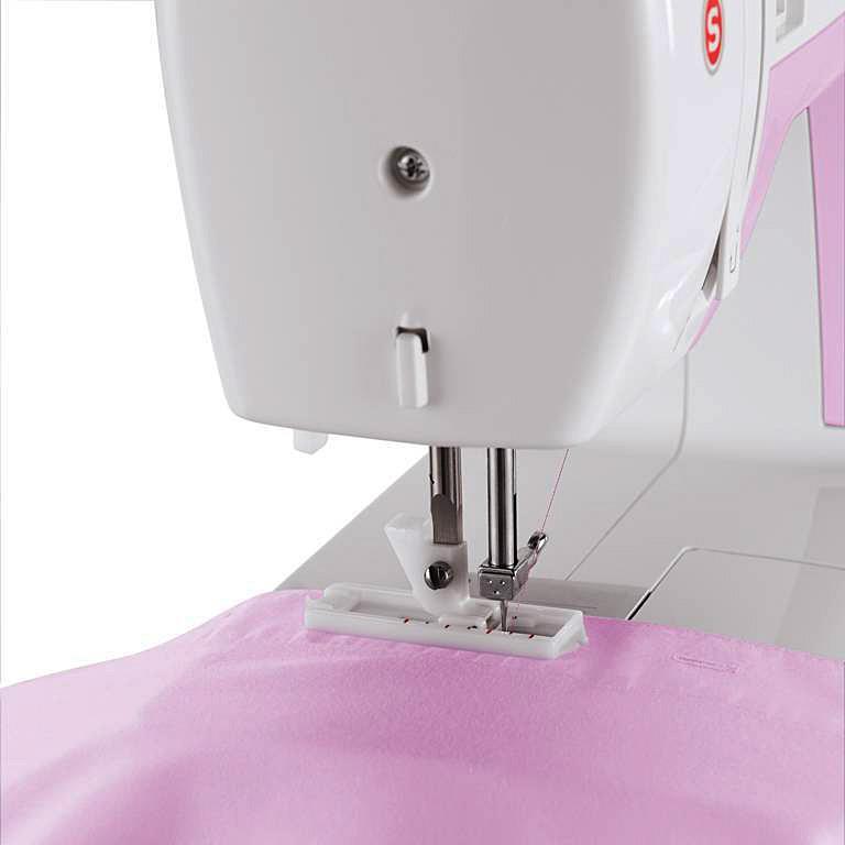 Singer Simple 23 Stitch Sewing Machine (3223)