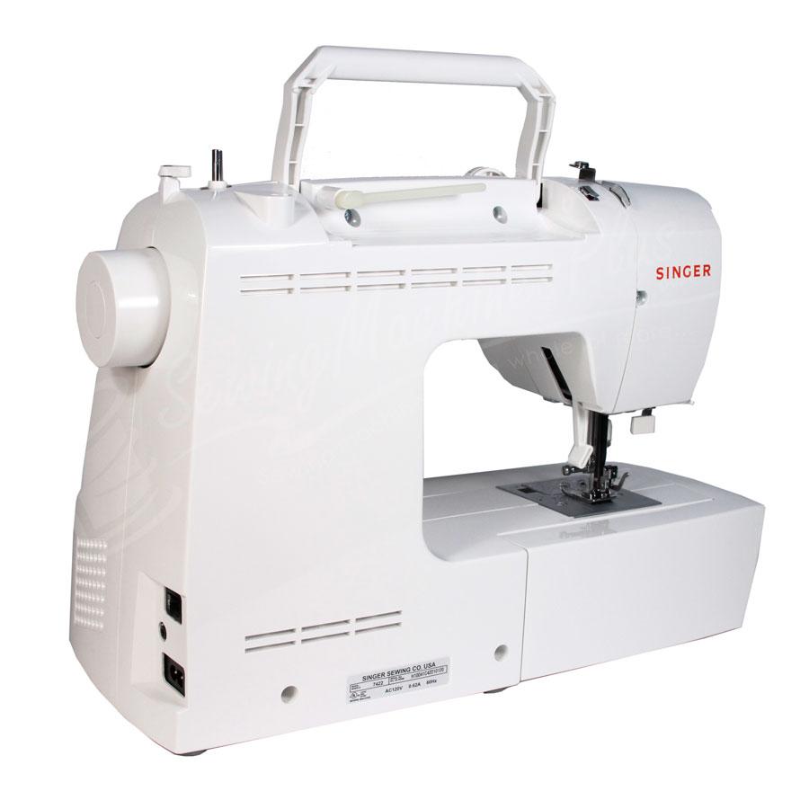 Singer 7422 FS - 30 Stitch Patterns, Drop-in Bobbin, Auto. Needle Threader