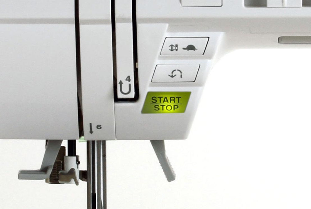 Singer Quantum Stylist 9960 Quilter Sewing Machine w/ FREE Hard Case and BONUS Feet