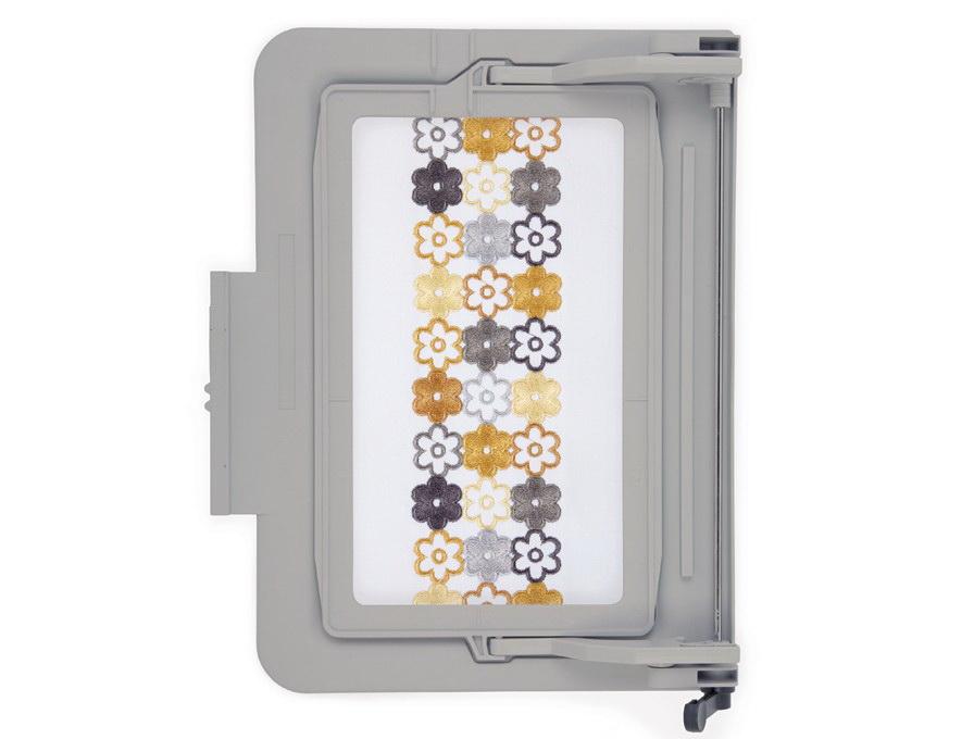 Singer XL-420 Futura Embroidery Machine