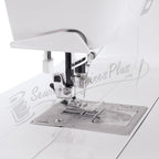 Singer FUTURA XL-550 Sewing, Quilting and Embroidery Machine & 3900 Designs!