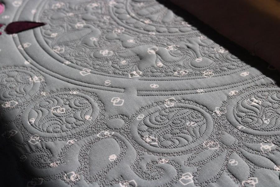 Hoffman Fabrics Mandalicious Quilt Fabric Kit by Carolyn Murfitt of Free Bird Quilting Designs