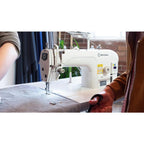 Reliable 3300SD Single Needle Sewing Machine w/ Direct Drive and Uberlight 3100TL Light Lamp