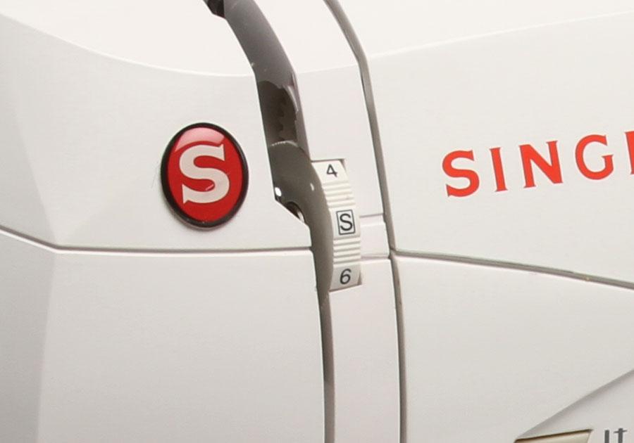 Singer SES1000 FS Sewing and Embroidery Machine w/ Software Package
