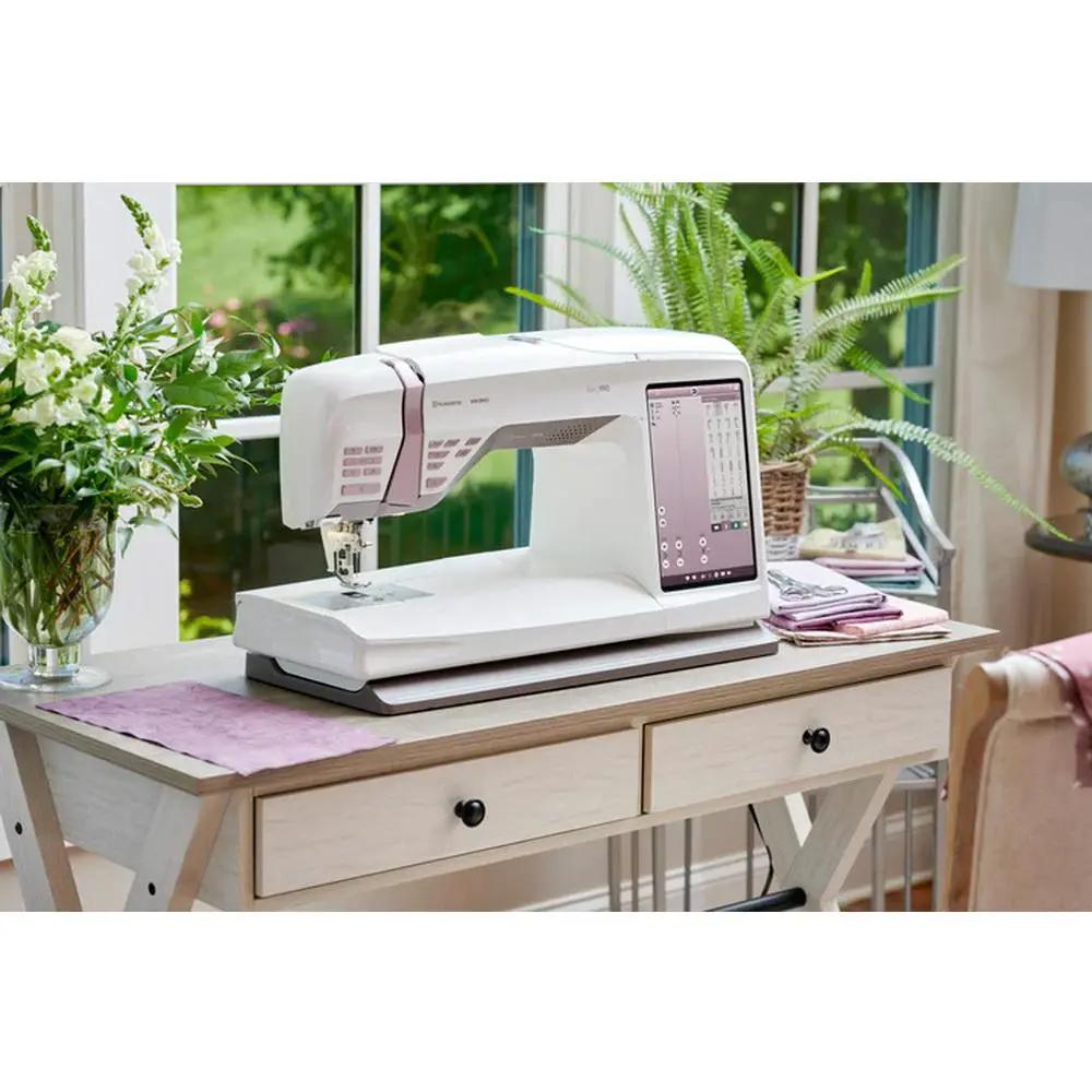 Husqvarna Viking Epic 95Q Sewing Machine - Sewingmachinesplus.com