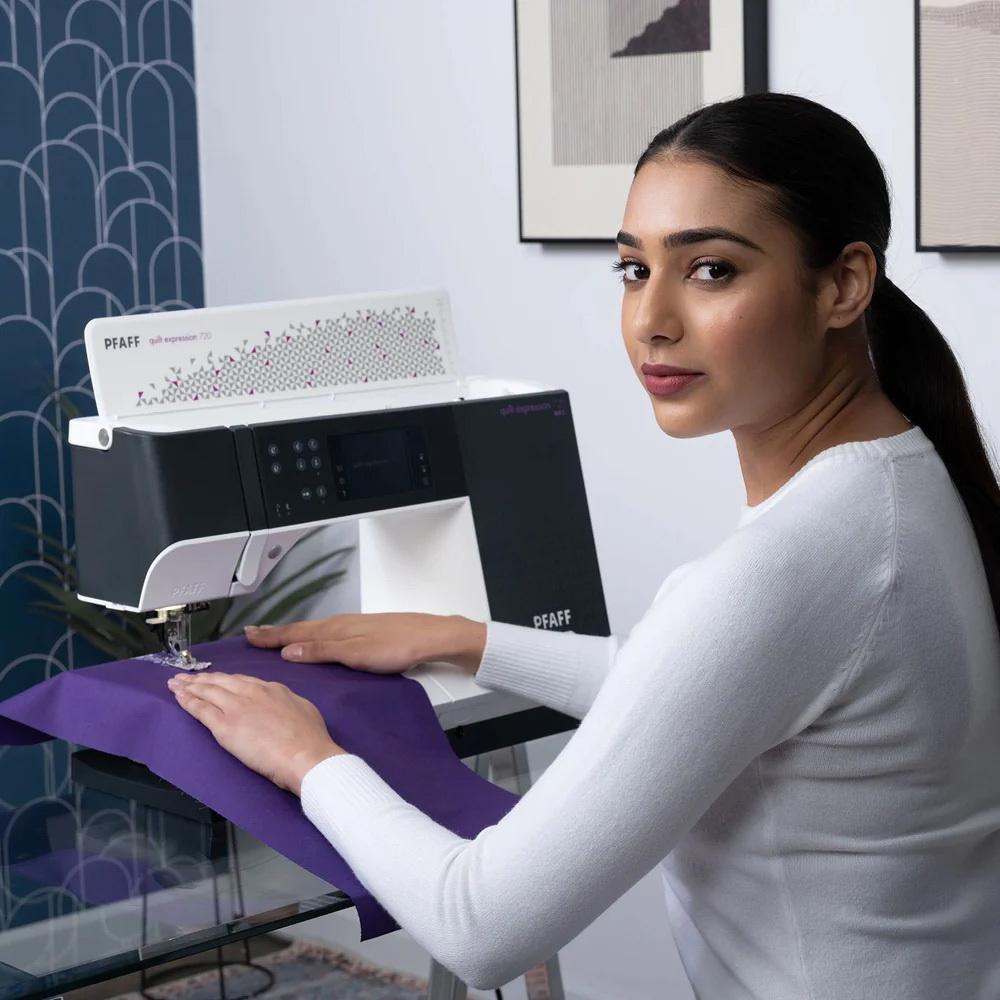 Pfaff Quilt Expression 720 Sewing Machine - Sewingmachinesplus.com