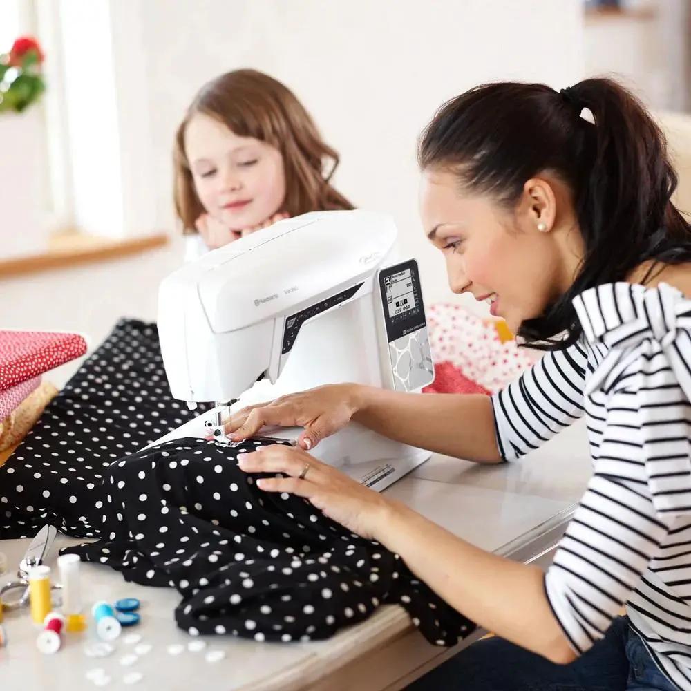 Husqvarna Viking Opal 690Q Sewing Machine - Sewingmachinesplus.com