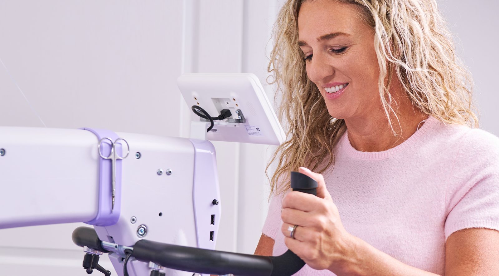 HQ Super Sixteen longarm quilting machine